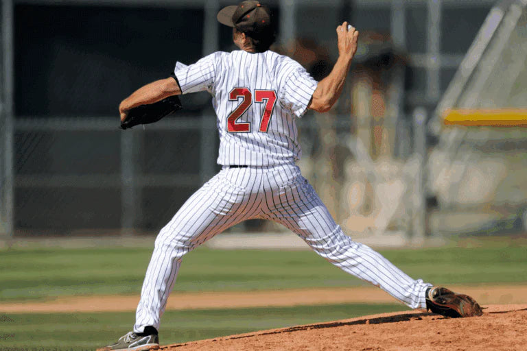 Shoulder Pain, Mobility, and Recovery: How to Train Without Breaking Down